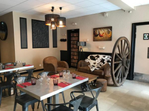 Гостиница Hotel du Centre - Restaurant le P'tit Gourmet  Тоннер